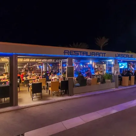 L'escale מלון
