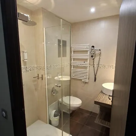 L'escale Hotel *