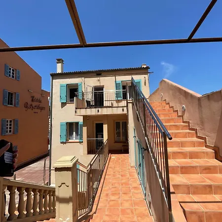 L'escale Hotel *