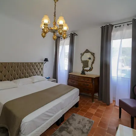L'escale Hotel