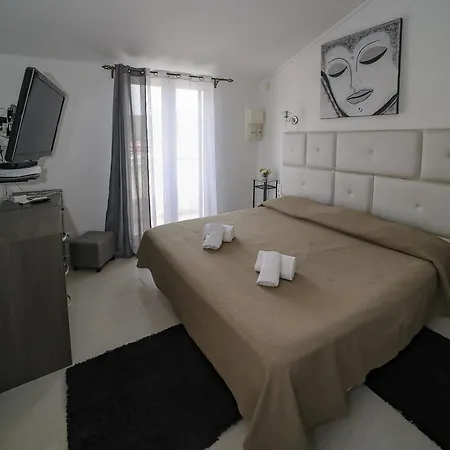 Hotel L'escale *