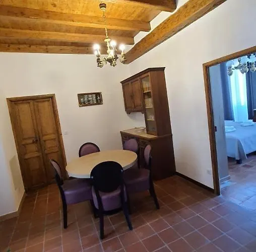 L'escale Bonifacio (Corsica)