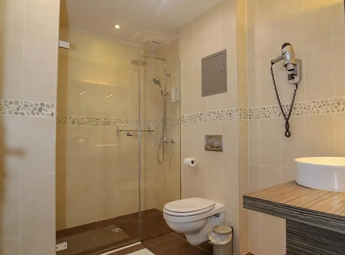 L'escale ホテル ボニファシオ