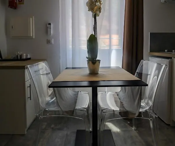 L'escale ボニファシオ